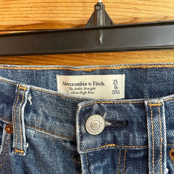 Abercrombie & Fitch Ankle Straight Ultra High Rise Distressed Jeans Size 25 - Picture 6 of 7
